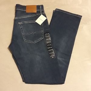 NWT! Lucky Brand mens 221 straight jeans 29x32